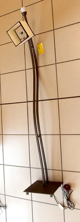Photo de l’avis officiel: EMIBIG Lampadaire — risque: Choc électrique (A11/00004/20)
