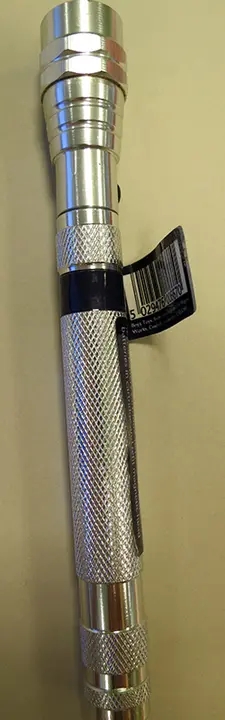 Photo de l’avis officiel: GoneDriving Magnetic Telescope Pick-Up Torch / Magnetisk gripeve Torche — risque: Environnement