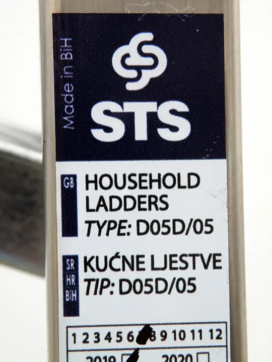 Photo de l’avis officiel: STS HOUSEHOLD LADDERS échelle — risque: Blessures