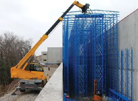 Foto aus der offiziellen Meldung: DIECI Argani di sollevamento (solo materiali) Bau-Telehandler — Risiko: Verletzungen