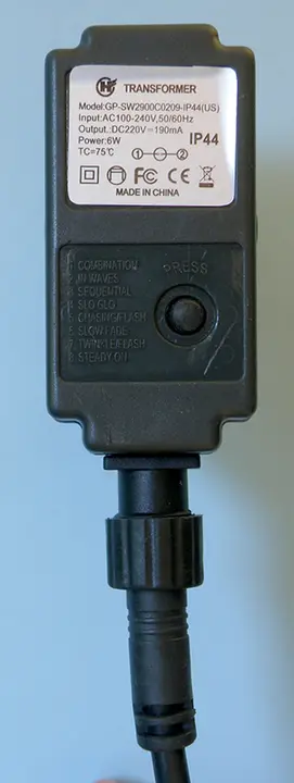 Photo from the official notice: DRF LUCI DI NATALE 380 LED 30M lighting chain — burns & electric shock risk