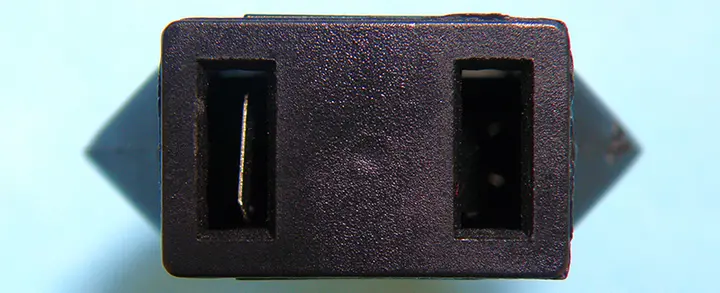 Foto aus der offiziellen Meldung: ADAPTER Reiseadapter — Risiko: Elektrischer Schlag