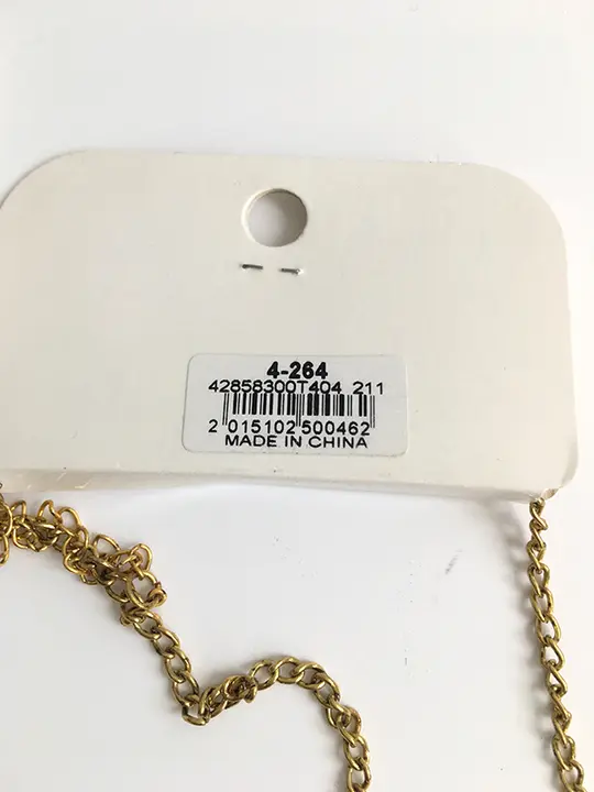 Photo de l’avis officiel: Collier — risque: Risque chimique (A12/00504/20)