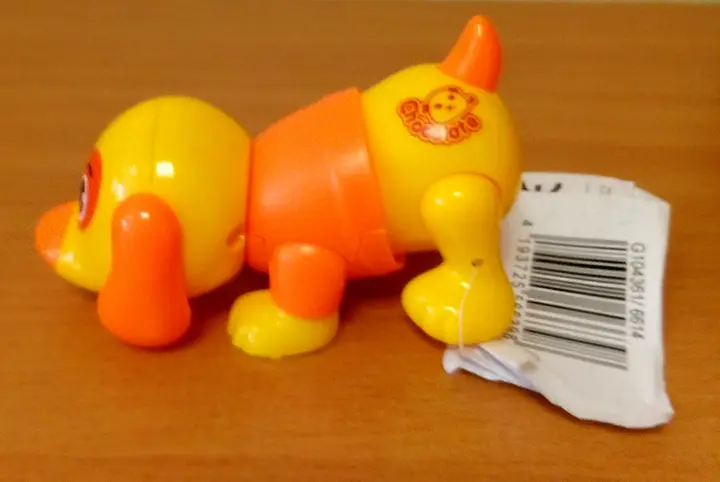 Photo from the official notice: Plastic wind-up toy — choking risk