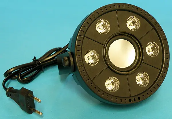 Foto do aviso oficial: LED Mini Par Light; 6LED (RGB 3 in 1); LED Light Luz do partido do diodo emissor de luz — risco: Queimaduras & Choque elétrico