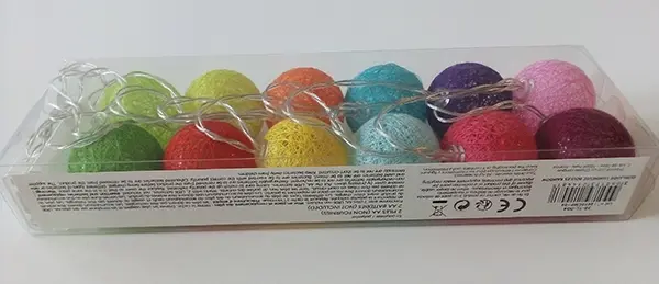 Photo de l’avis officiel: Neoly Rainbow balls light garland Boules légères en polyester — risque: Environnement