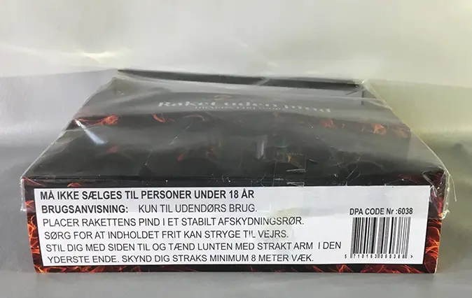 Photo from the official notice: Dragon Fireworks Raket uden pind rocket — burns & damage to hearing risk