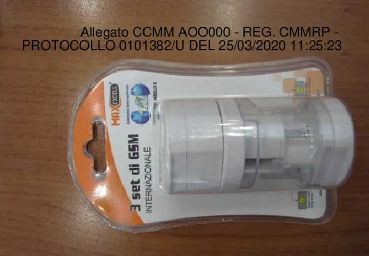 Foto do aviso oficial: maxexcell Adaptador — risco: Choque elétrico