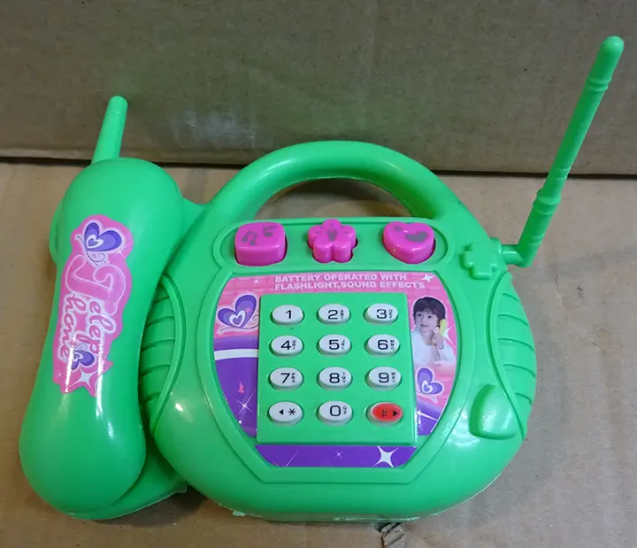 Foto dell’avviso ufficiale: Phone / Music in light Giocattolo a batteria — rischio: Rischio chimico