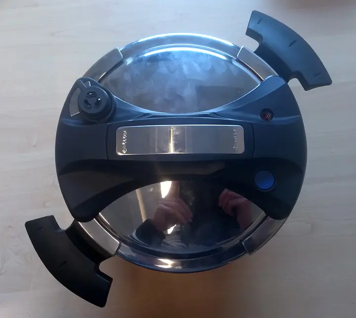 Photo de l’avis officiel: Berlinger Haus Turbo Pressure Cooker Cuiseur à pression — risque: Brûlures & Blessures
