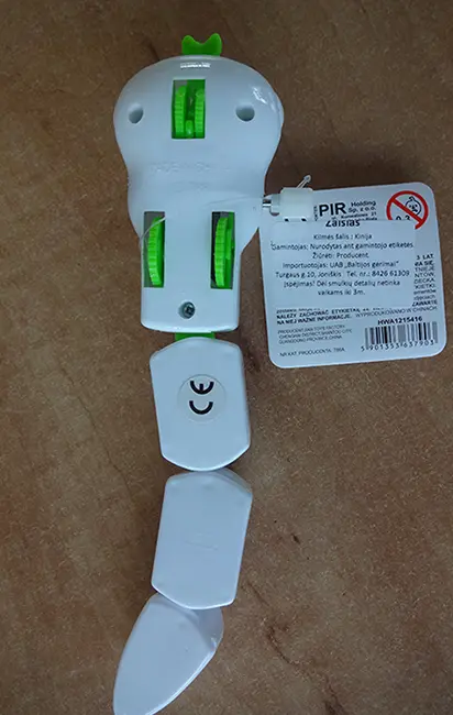 Photo from the official notice: Clockwork Snake plastic toy — choking risk