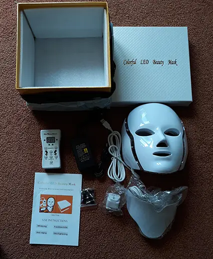 Foto uit de officiële melding: Colourful LED Beauty Mask: Optical Whitening Instrument LED schoonheidsmasker — risico: Brandwonden & Elektrische schok