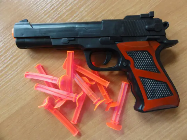 Foto uit de officiële melding: Happy Star Pistolet na strzalki Plastic speelgoedpistool — risico: Chemische risico's
