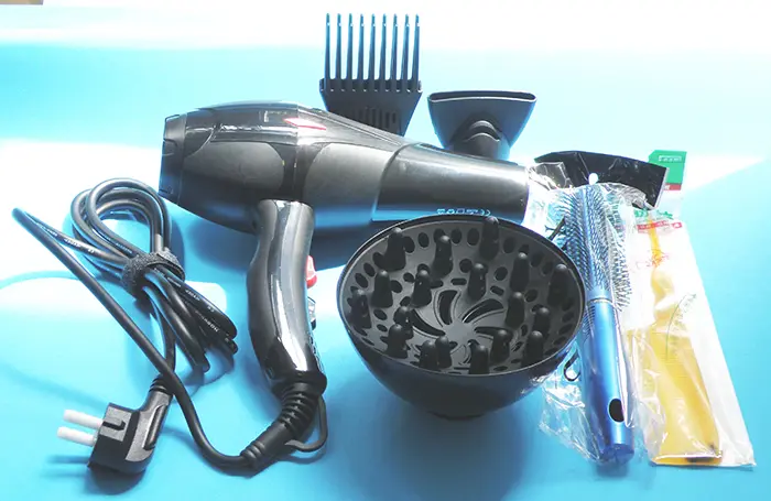 Photo de l’avis officiel: PluieSoleil Hairdryer Sèche-cheveux — risque: Choc électrique