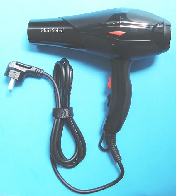 Photo de l’avis officiel: PluieSoleil Hairdryer Sèche-cheveux — risque: Choc électrique