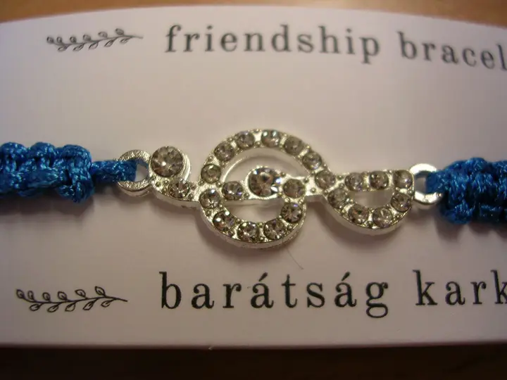 Foto dell’avviso ufficiale: Bracelet Bracciale amicizia/Barátság karkötő — rischio: Rischio chimico