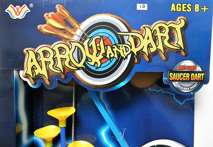 Foto do aviso oficial: ARROW AND DART Arco de brinquedo e conjunto de flechas — risco: Engasgamento