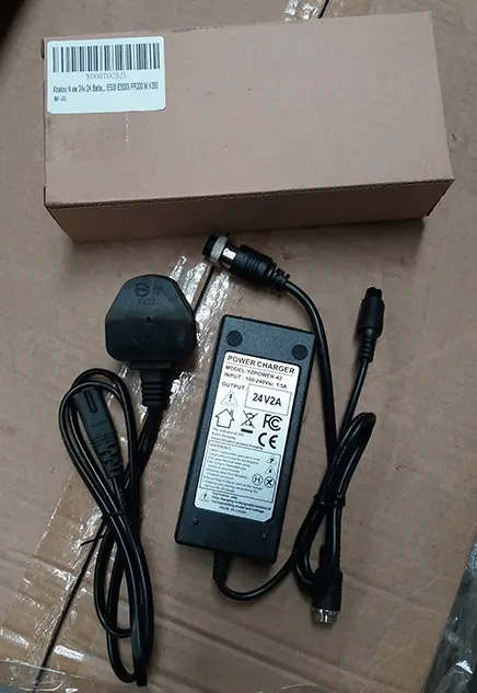 Photo de l’avis officiel: YZPOWER-42 Alimentation électrique — risque: Brûlures & Choc électrique
