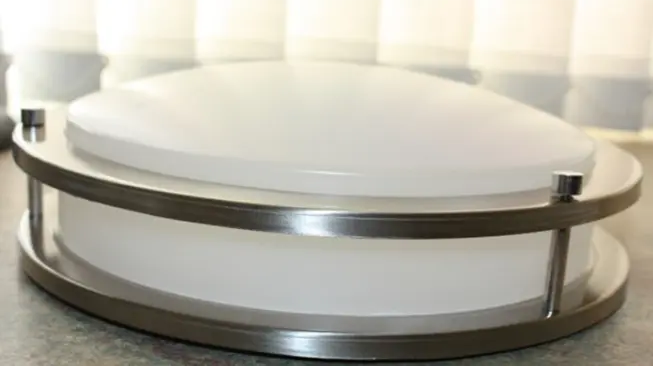 Foto aus der offiziellen Meldung: Lineway Ceiling Light: Radar Motion Detection Deckenleuchte — Risiko: Elektrischer Schlag
