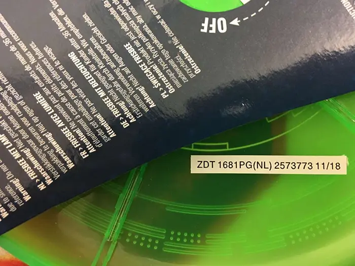 Foto aus der offiziellen Meldung: ZD TRADING Frisbee with light Kunststoff Frisbee mit LEDs — Risiko: Sehschaden
