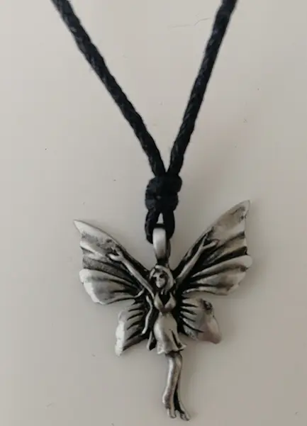 Photo de l’avis officiel: Collier — risque: Risque chimique (A12/01540/20)