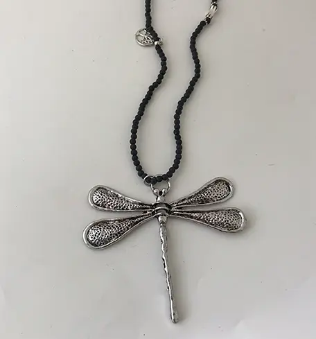 Photo de l’avis officiel: Halsband Trollslända Collier — risque: Risque chimique