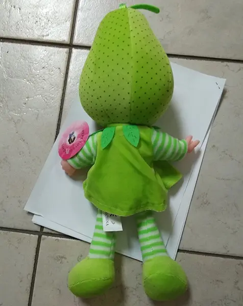 Foto do aviso oficial: PEPE TOYS QUQOS Boneca de enchimento macio — risco: Engasgamento & Cortes