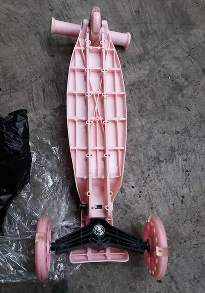 Photo from the official notice: 21st Scooter toy scooter — entrapment & injuries risk