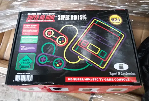 Foto uit de officiële melding: HD Super Mini SFC TV Game Console - HD-B105 Adaptor Spelcomputer — risico: Elektrische schok