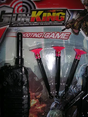 Photo de l’avis officiel: GunKing Shooting game Jeu d’armes à jouet — risque: Risque chimique & Étouffement