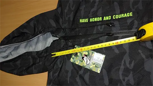 Foto aus der offiziellen Meldung: Seagull SEAGULL camouflage Kinderjacke — Risiko: Verletzungen & Strangulierung
