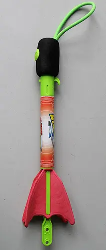 Photo de l’avis officiel: MERX rakéta csúzli / Slingshot rocket Fusée à éclaboussures — risque: Blessures