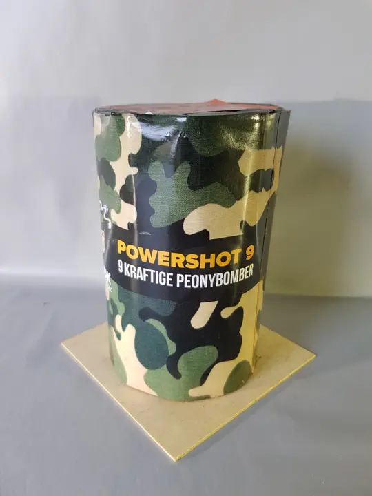 Photo from the official notice: Fyrværkerieksperten Powershot 9 firework — burns & damage to sight risk