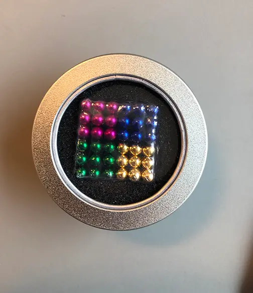 Foto do aviso oficial: Magnetic balls 5mm multicolour Conjunto magnético do brinquedo — risco: Engasgamento