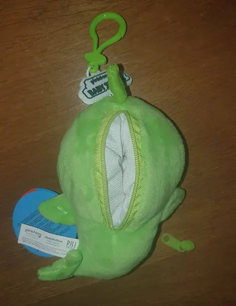 Photo de l’avis officiel: nickelodeon pinkfong BABY SHARK, Clip On Coin Purse Jouet doux — risque: Étouffement
