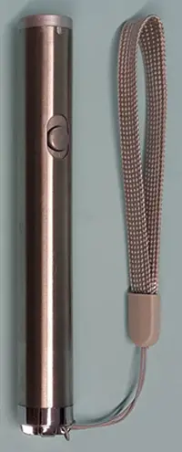 Photo from the official notice: Faburo 4pz Giochi per Gatti In… NEW laser pointer — damage to sight risk