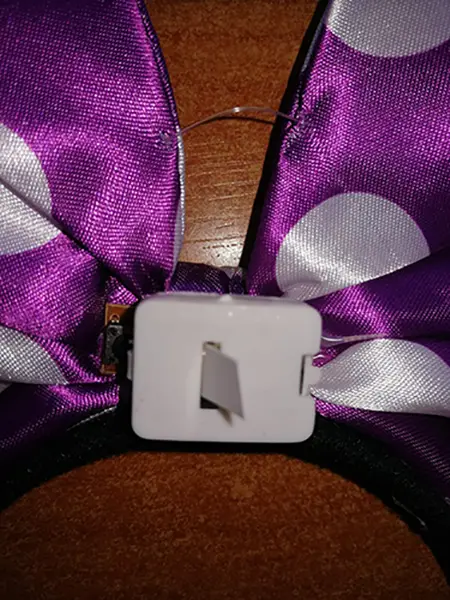 Foto dell’avviso ufficiale: Fascia di testa di carnevale con luci — rischio: Rischio chimico & Ostruzione delle vie aeree