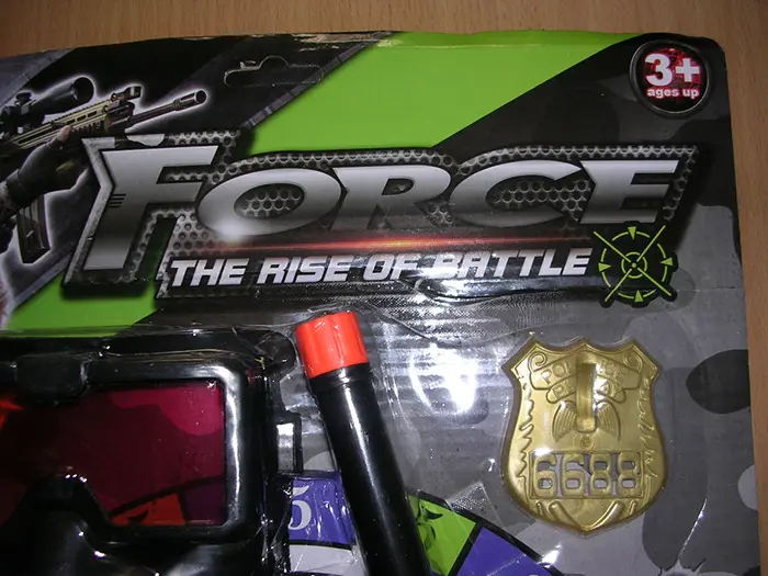 Photo de l’avis officiel: FORCE the rise of battle Jeu d’armes à jouet — risque: Risque chimique & Étouffement