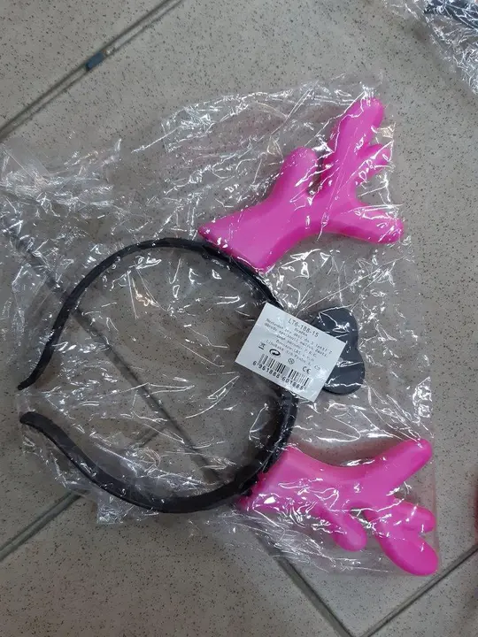 Photo de l’avis officiel: Hračka Bandeau en plastique — risque: Risque chimique & Étouffement