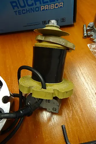 Foto uit de officiële melding: Olsa Vibrating-Reed Electric Pump Rucheek Techno Pribor Waterpomp met dompelpomp — risico: Elektrische schok