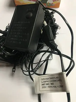 Photo from the official notice: Vianočné lampičky/Lampki choinkowe lighting chain — electric shock risk