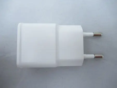 Foto do aviso oficial: 1x Dual USB Charger 5V 2A Travel Wall Adapter Cable Connector For Xiaomi Samsung Carregador USB — risco: Choque elétrico & Incêndio