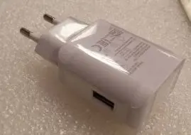 Photo de l’avis officiel: Adaptive Fast Charging Chargeur USB — risque: Choc électrique