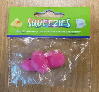 Foto del aviso oficial: Squeezie Perro exprimido (Knautschbarer Hund) — riesgo: Atragantamiento