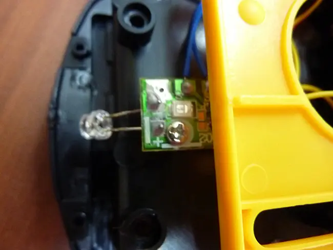 Foto dell’avviso ufficiale: YI JUN ROBOT DEFORM Giocattolo a batteria — rischio: Rischio chimico & Ambiente