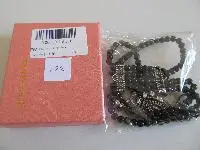 Foto aus der offiziellen Meldung: BABEYOND Damen Ring Armband Set Retro 1920er Party Pailetten Imitation Perlen Inspiriert von The Great Gatsby  — Risiko: Chemikalie