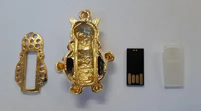Photo de l’avis officiel: Lecteur flash USB — risque: Risque chimique