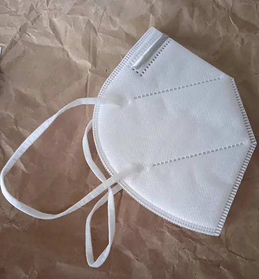 Foto uit de officiële melding: Hope and Light TM FFP2 Face Mask KN95 Het masker van het deeltjefilter — risico: Gezondheidsrisico/overige