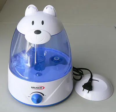 Photo from the official notice: HAUSER Ultrasonic humidifier / Ultrahangos hidegpárásító air humidifier — electric shock risk