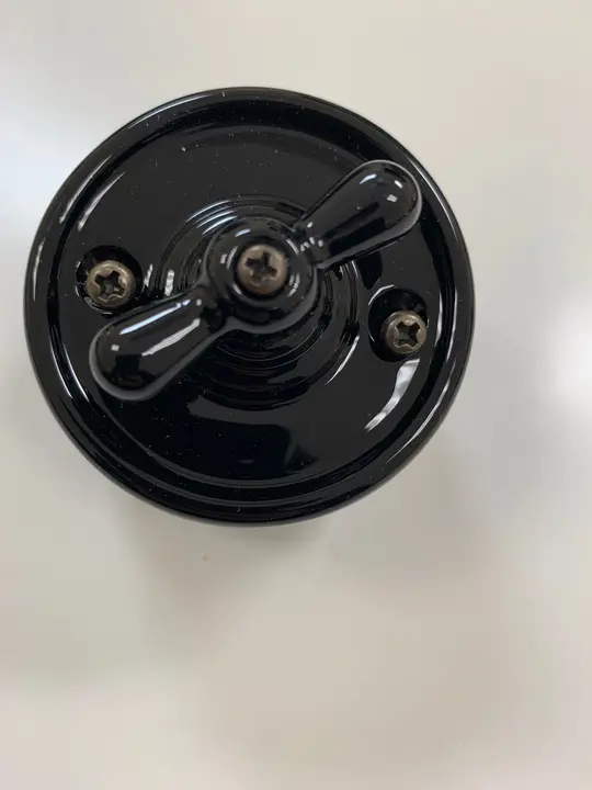 Foto do aviso oficial: Zara Home Ceramic Switch Interruptor cerâmico — risco: Choque elétrico (A12/00566/21)